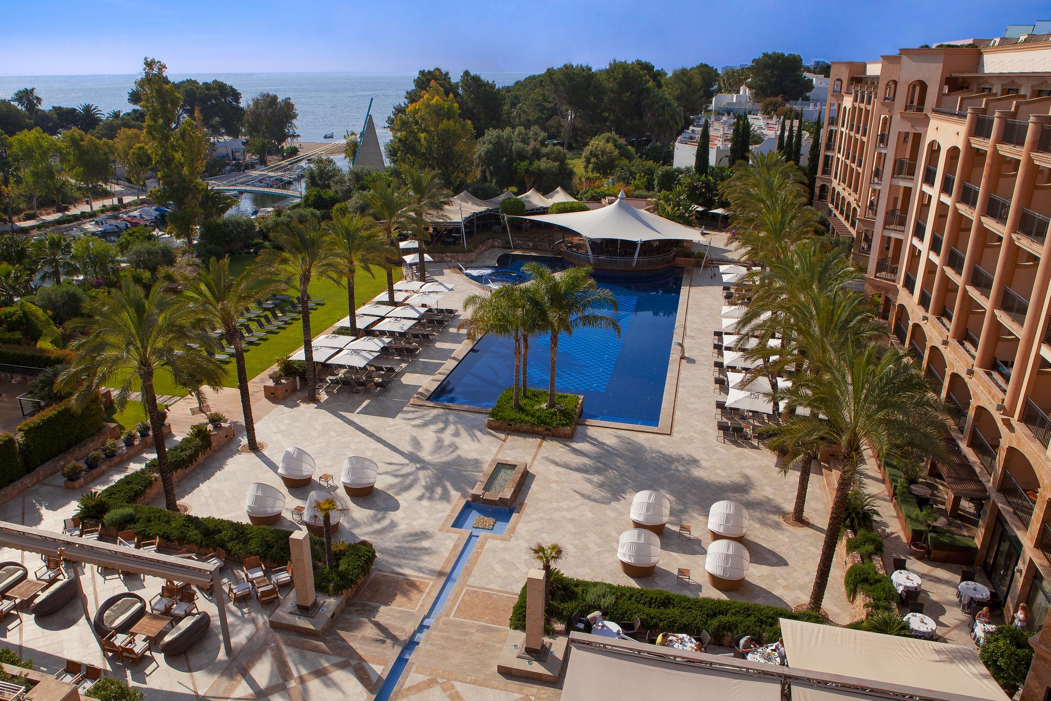 Insotel Fenicia Prestige Suites & Spa Santa Eularia des Riu Exteriör bild