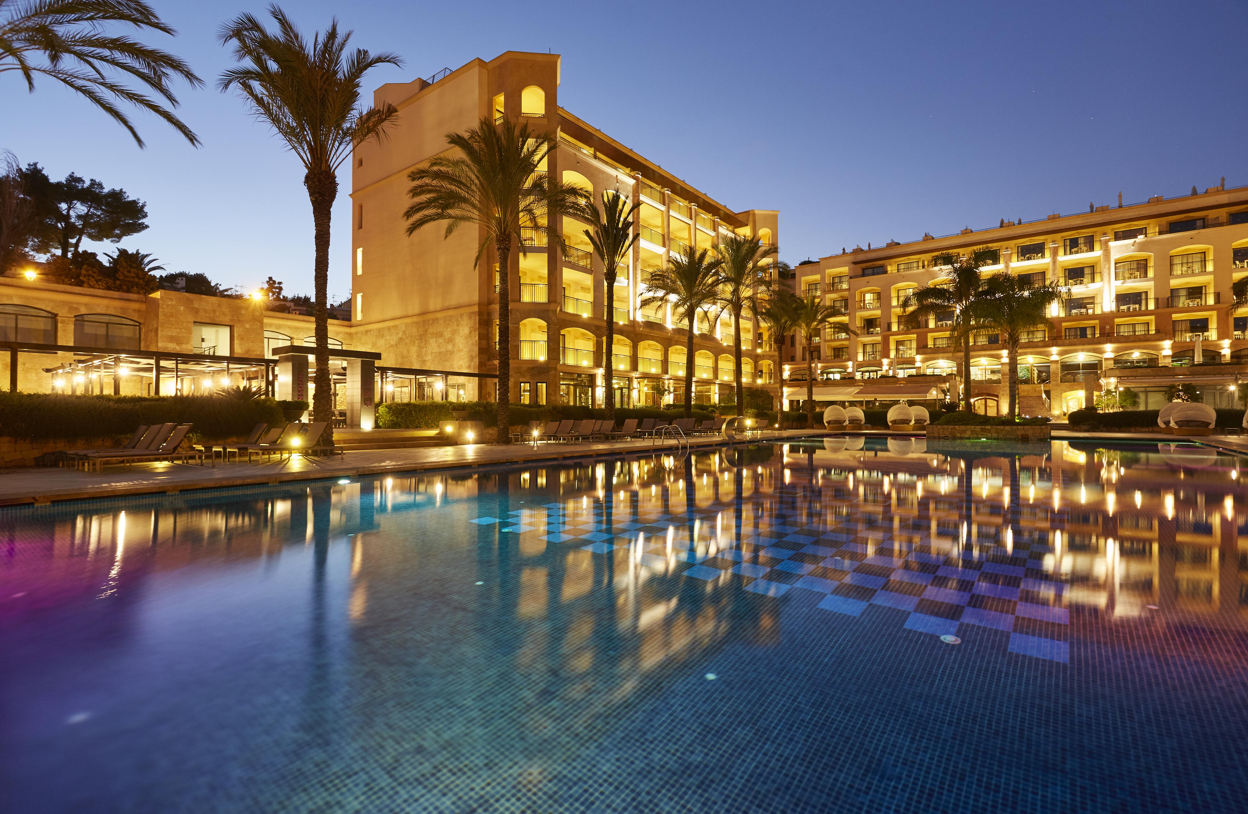 Insotel Fenicia Prestige Suites & Spa Santa Eularia des Riu Exteriör bild